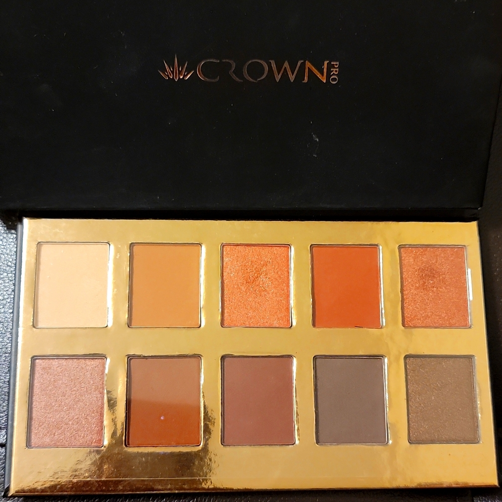 New Crown Pro palette